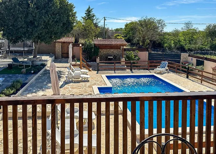 Gorgeous In * Benkovac