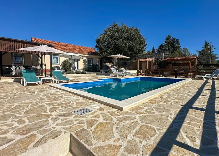 Nyaraló Gorgeous In *