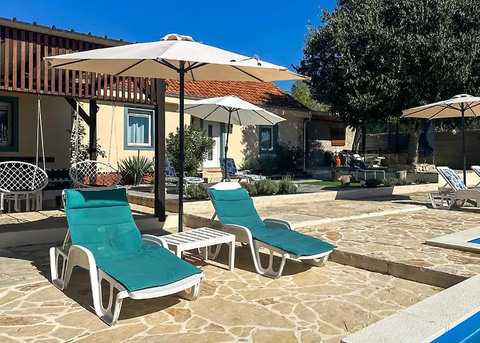 Nyaraló Gorgeous In